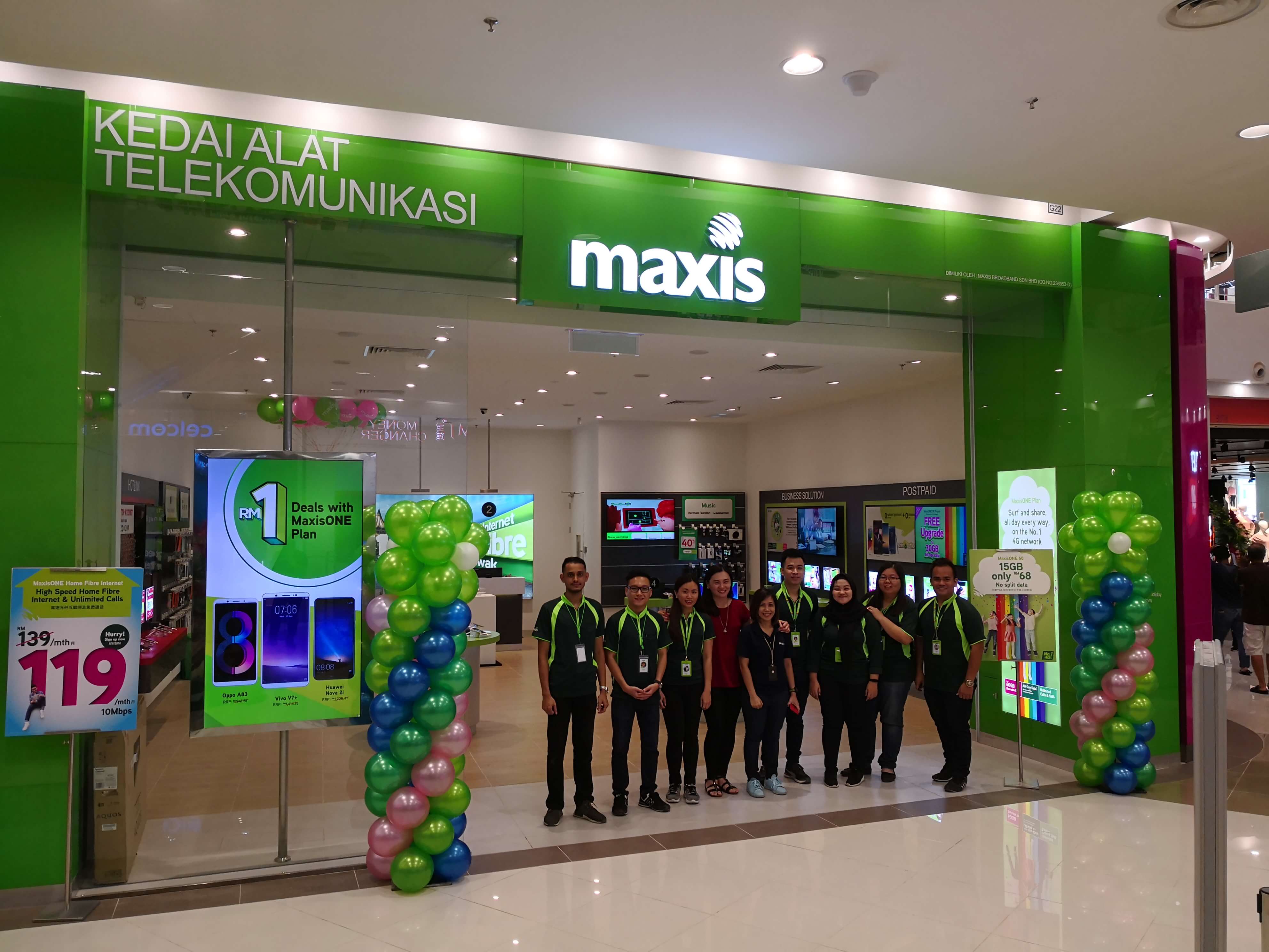 Maxis Launches New Maxis Centre In Aeon Mall Kuching Central