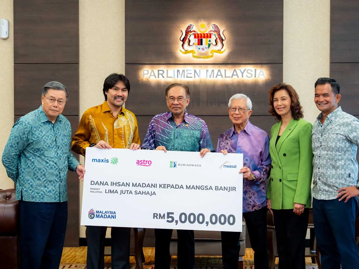 Maxis, Astro, Bumi Armada and MEASAT contribute RM5 million to Dana Ihsan MADANI in support of flood relief efforts