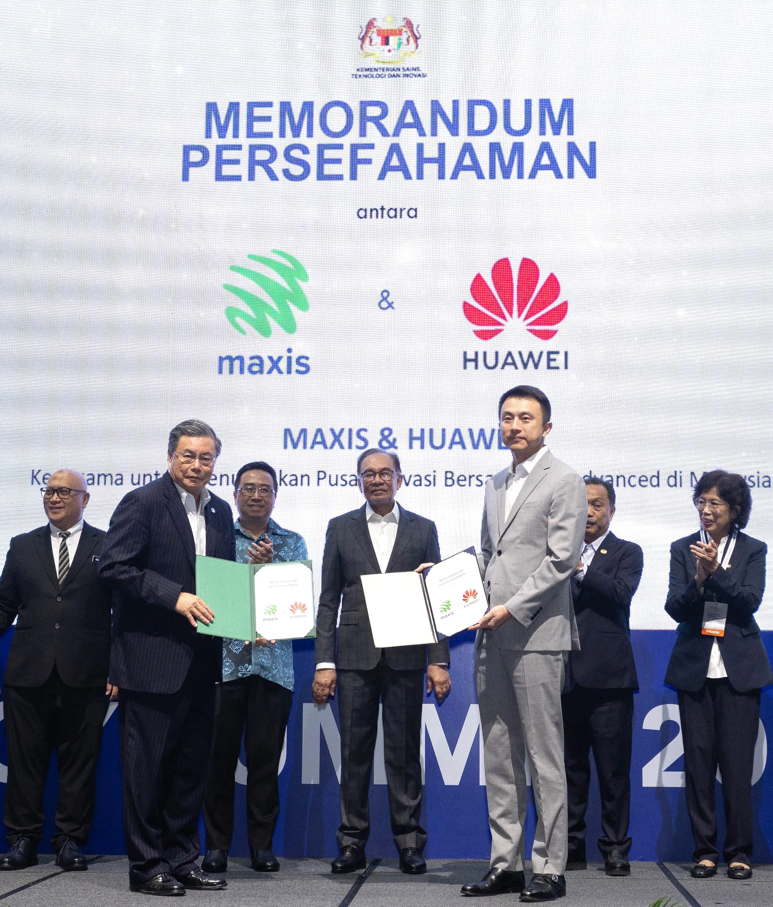 Maxis and Huawei team up on 5G-Advanced Joint Innovation Centre to focus on technology and talent development