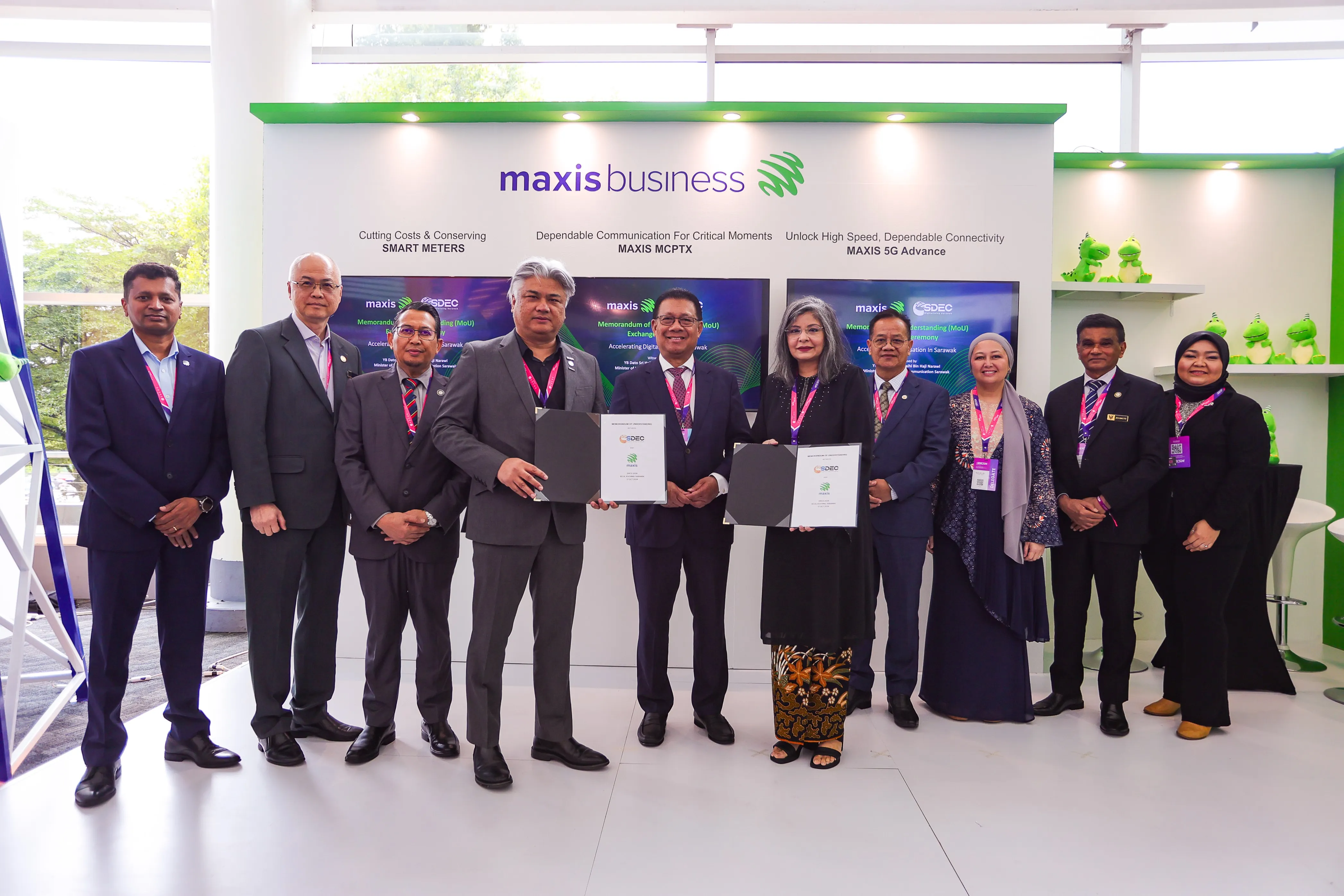 SDEC and Maxis join hands to drive digitalisation and technology talent development in Sarawak