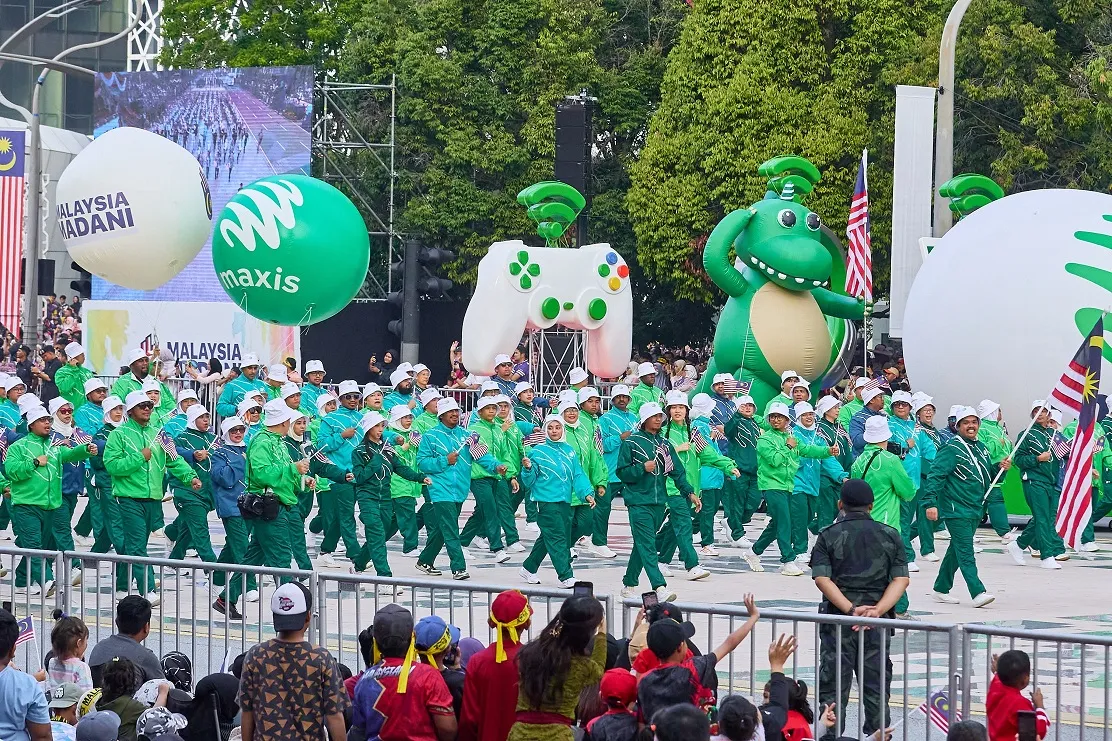 Maxis showcases commitment to connecting Malaysians to a world of possibilities at the National Day parade